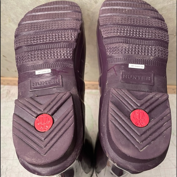 Hunter Rain Boots Tall Gloss Eggplant Color - Picture 2 of 12